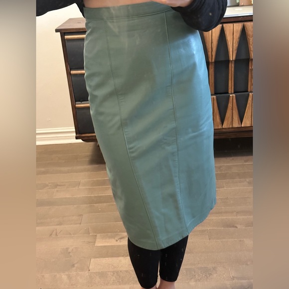 Vintage Danier Midi Length Leather Skirt - Picture 6 of 6